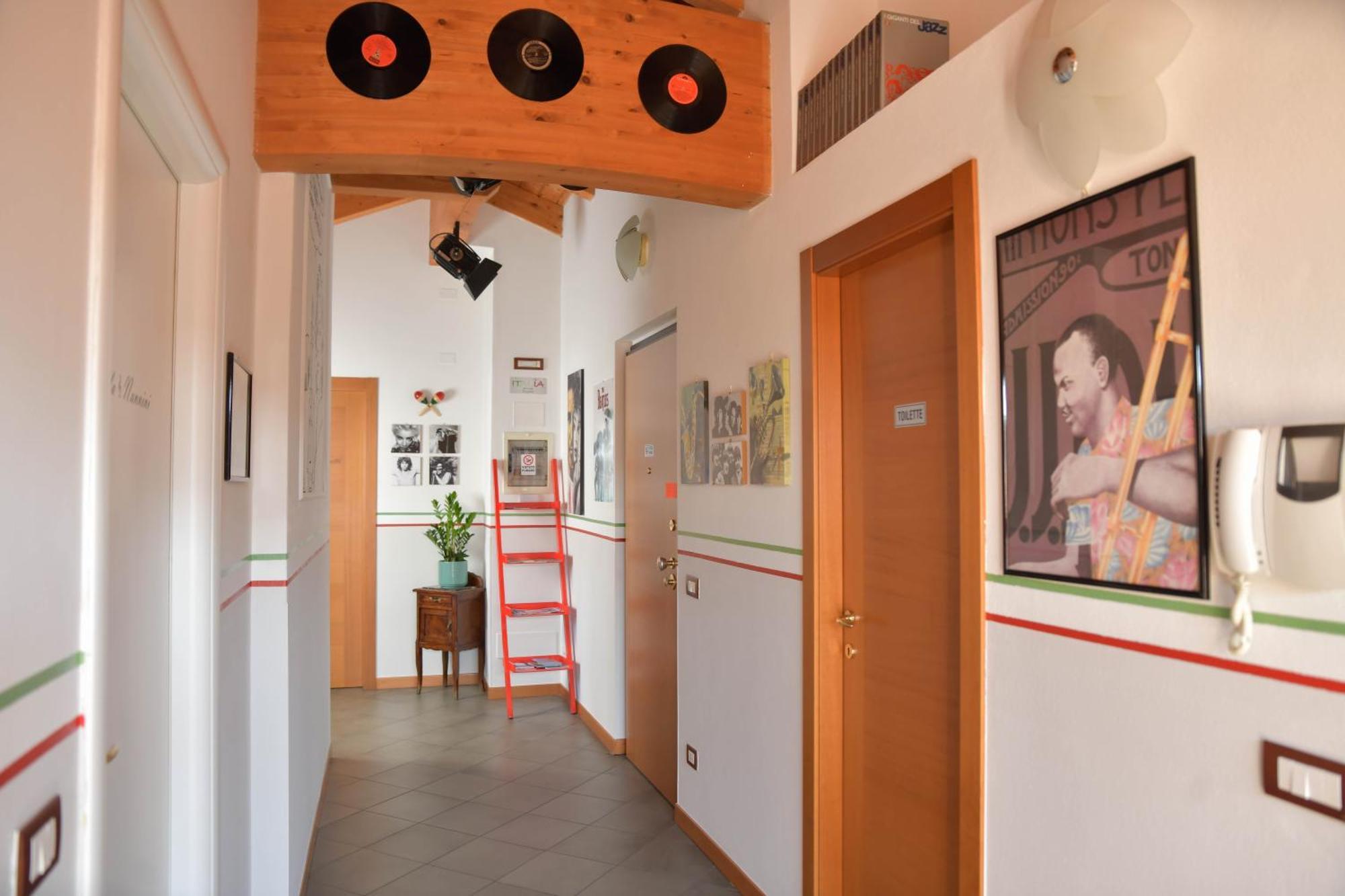 Made In Italy Hotel แบร์กาโม ภายนอก รูปภาพ