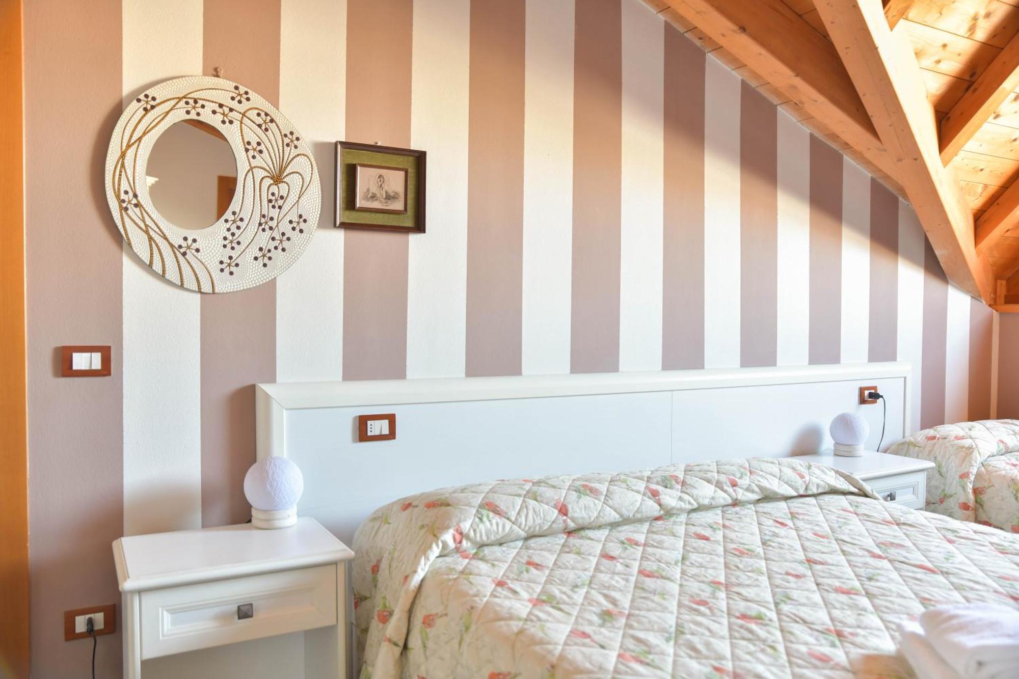 Made In Italy Hotel แบร์กาโม ภายนอก รูปภาพ